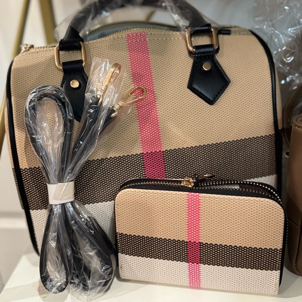 Stylish Beige and Pink Striped Women's Bag Set